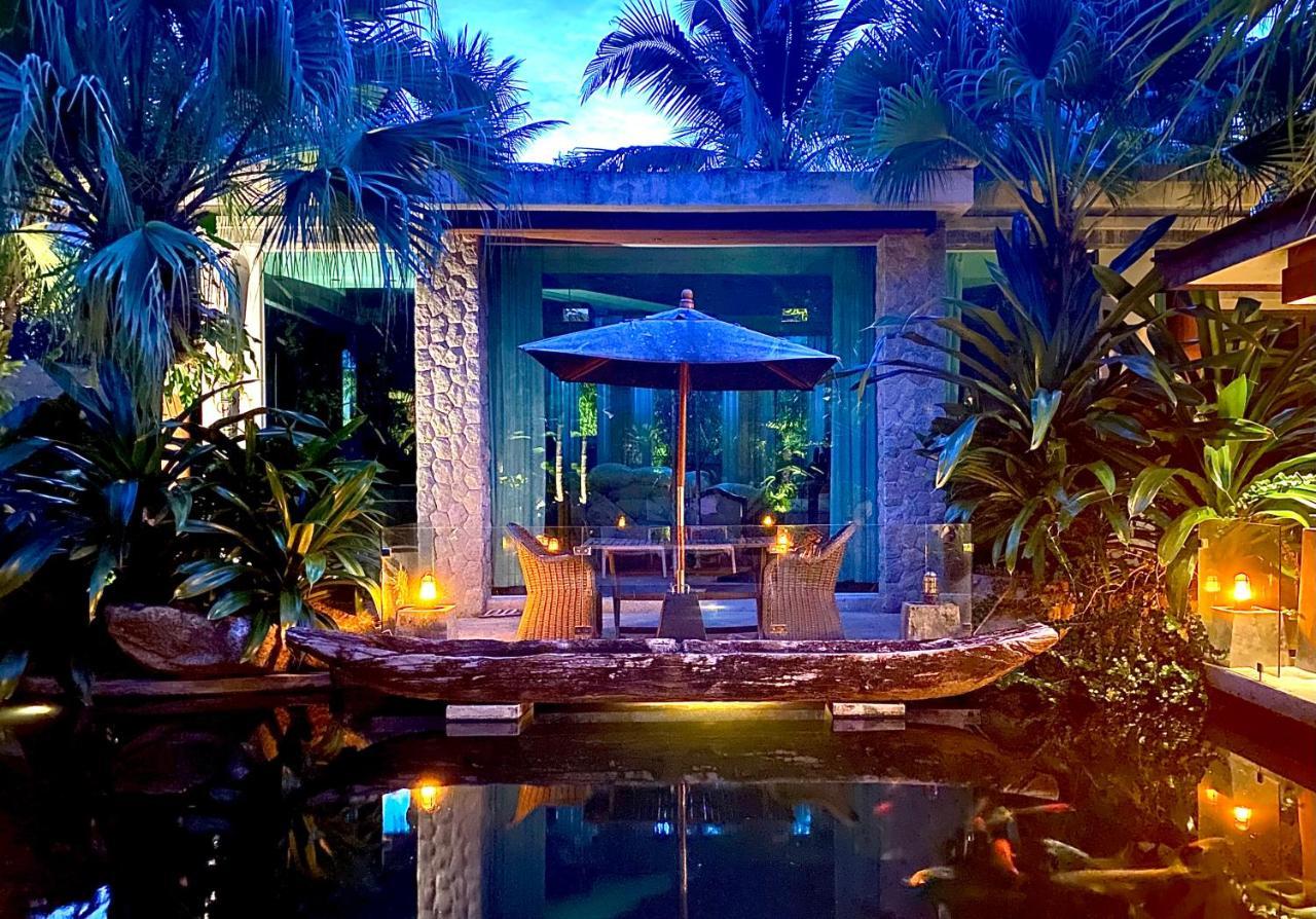 Villa On The Rocks, 4 Bedrooms, Phuket Pantai Surin Luaran gambar
