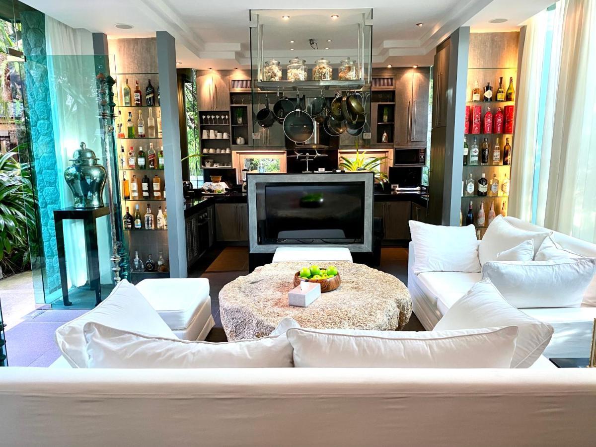 Villa On The Rocks, 4 Bedrooms, Phuket Pantai Surin Luaran gambar