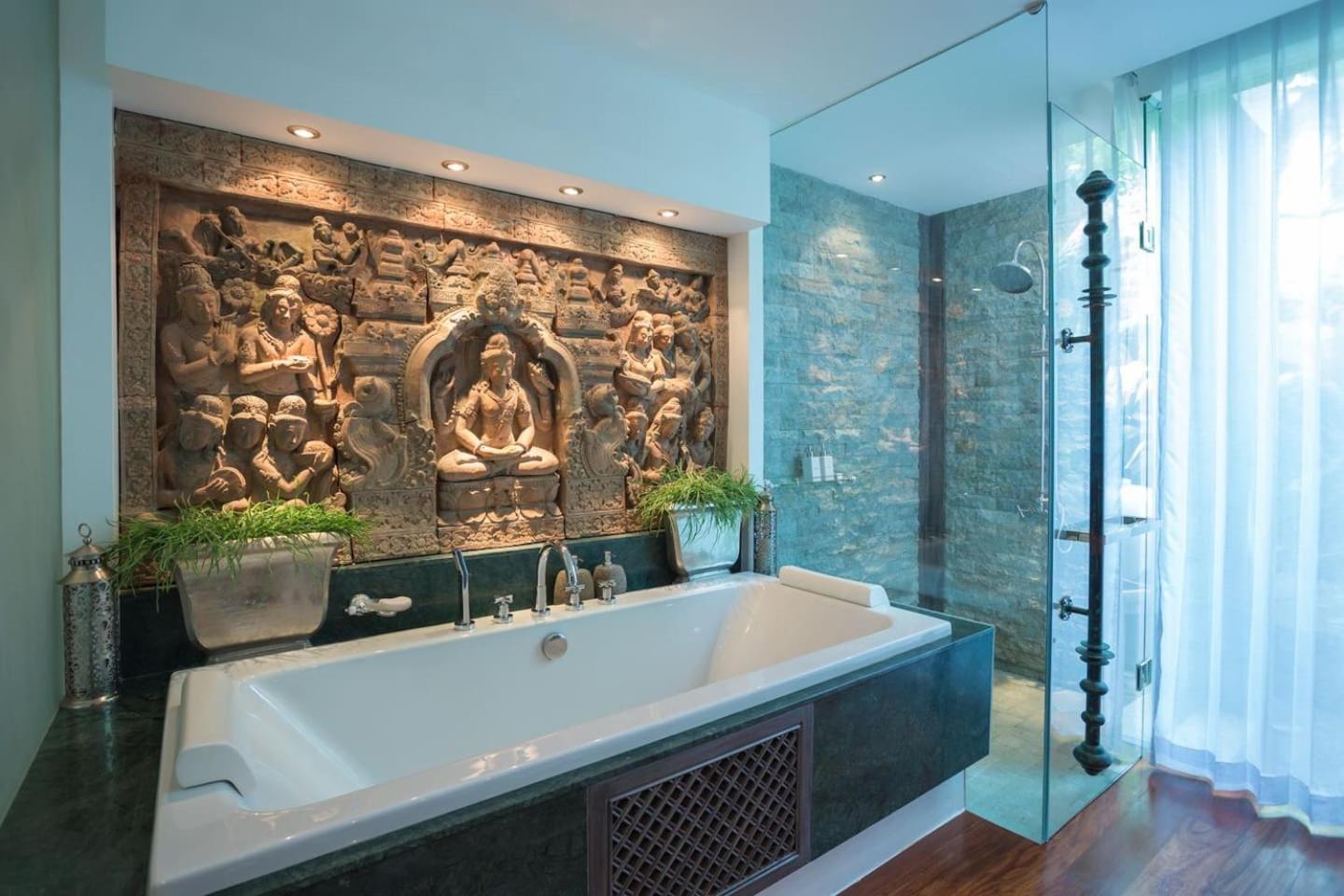 Villa On The Rocks, 4 Bedrooms, Phuket Pantai Surin Luaran gambar
