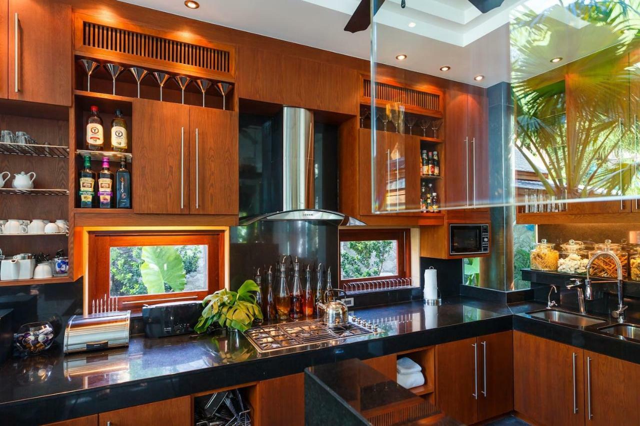 Villa On The Rocks, 4 Bedrooms, Phuket Pantai Surin Luaran gambar